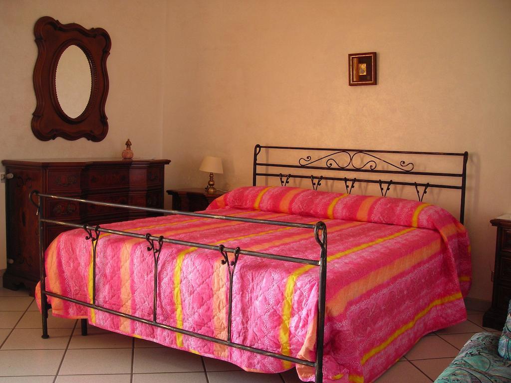 B&B Villa Dagala Santa Venerina Quarto foto