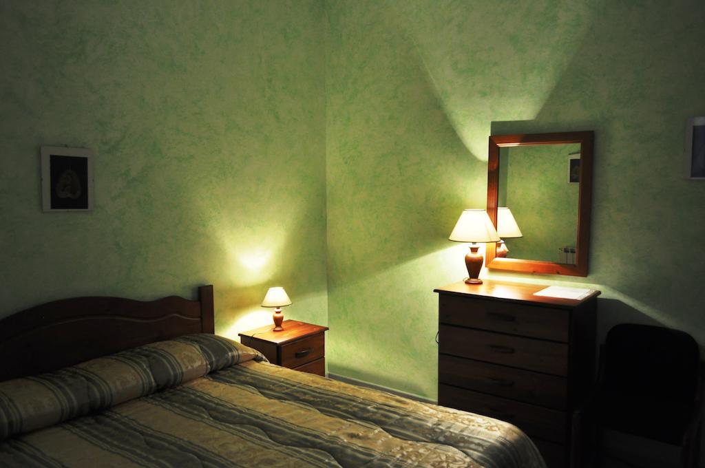 B&B Villa Dagala Santa Venerina Quarto foto