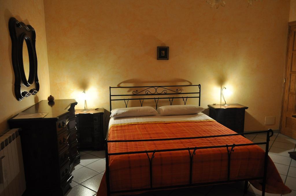 B&B Villa Dagala Santa Venerina Quarto foto